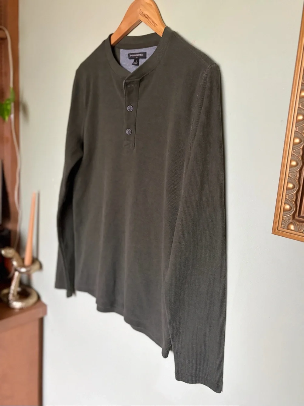 Banana Republic Men’s Olive Green Long-Sleeve Henley Shirt Size S Preppy Layers